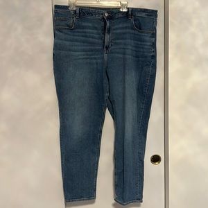 American Eagle Outfitters Medium Wash Mom Jean Size 20 Long